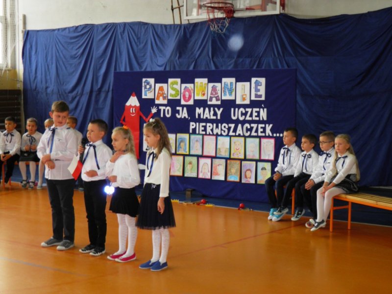 Pasowanie na ucznia klasy I.